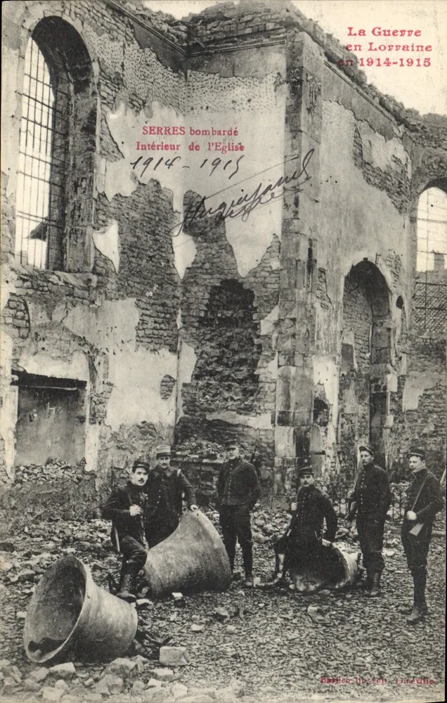 Serres bombardiert — Innenansicht der Kirche — Der Krieg in Lothringen 1914-1915 — Verlag: Raphaël, 1er, Lothringen - Vorderseite