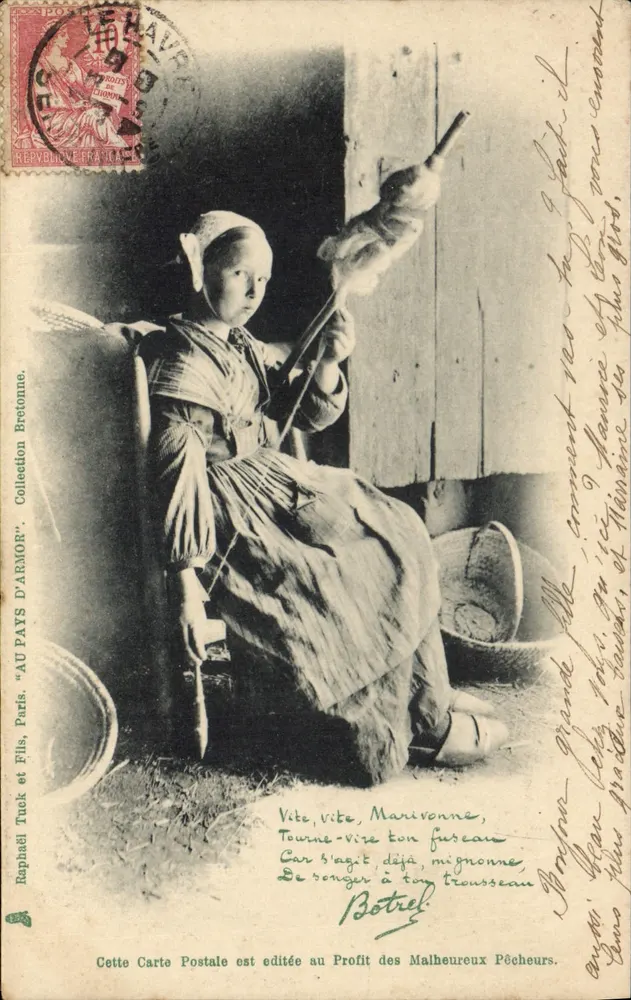 Kobieta bretońska w stroju tradycyjnym — tkańca — wydana przez Raphael Tuck & Fils, Paryż, Kolekcja 'AU PAYS D'ARMOR' - Awers