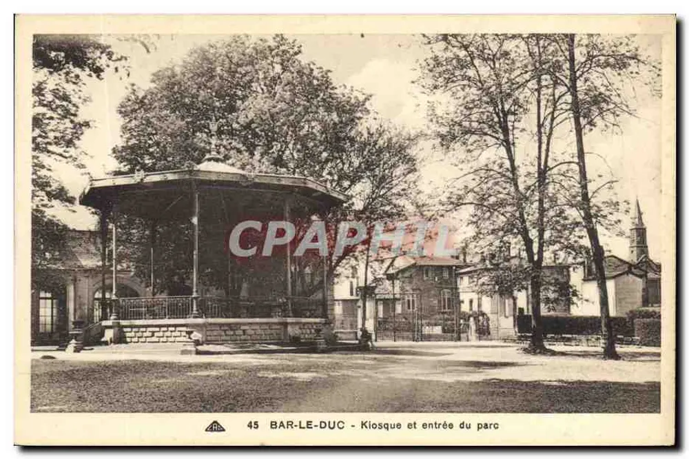Bar-le-Duc - Kiosque e entrada do parque - Frente
