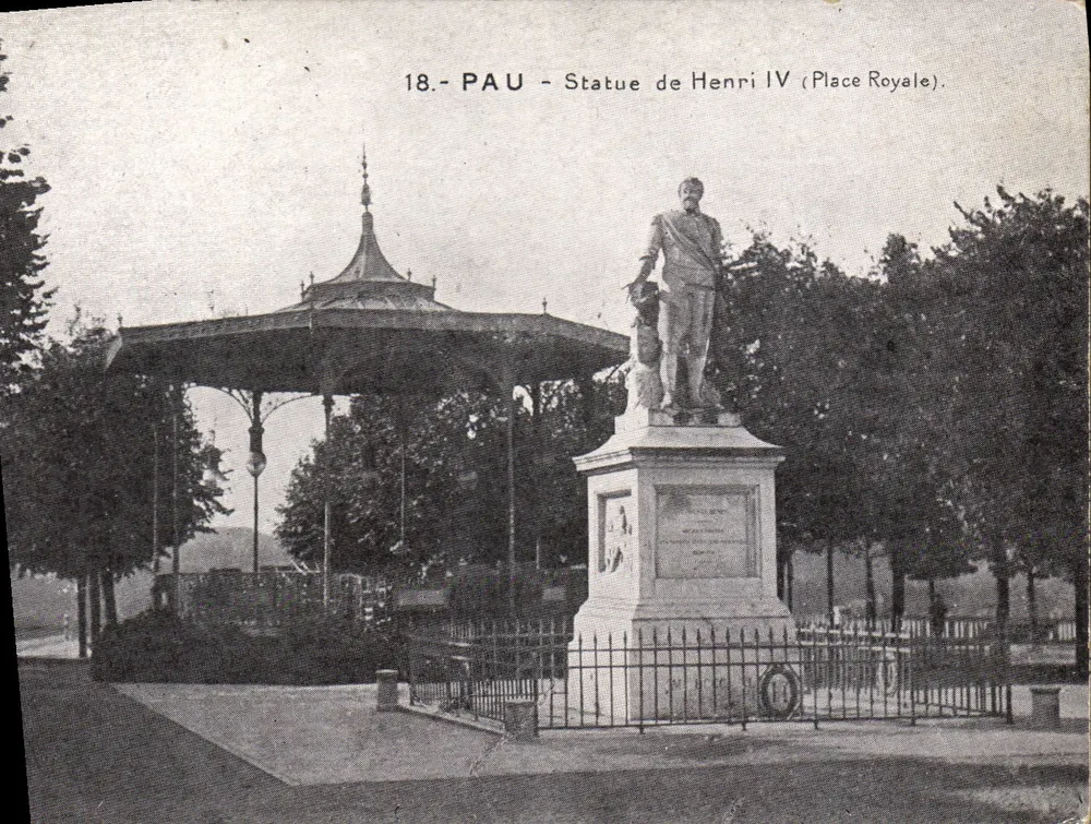 Pau - Statue von Henri IV (Place Royale) — unbekannter Verlag, Nr. 18 - Vorderseite