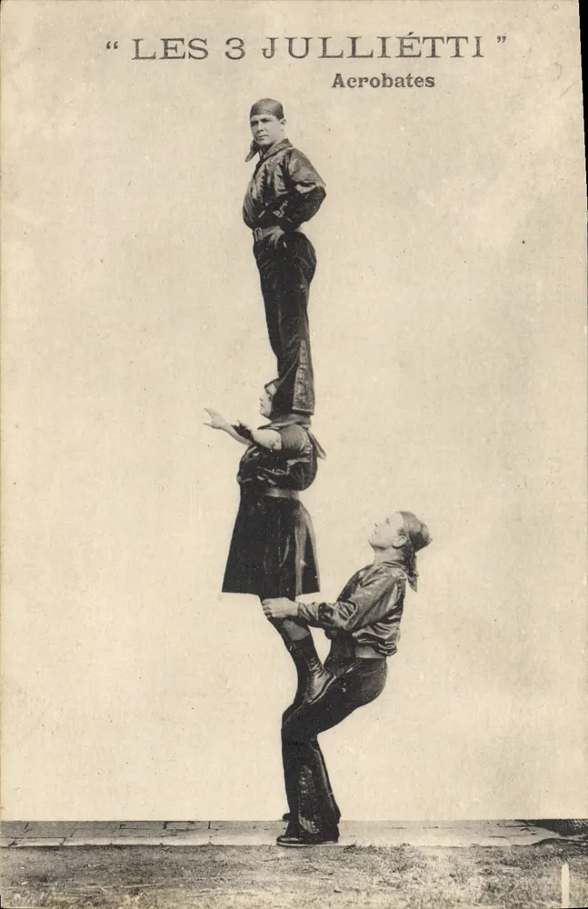 Les 3 Julliétti — Acrobates — sem editor e número visíveis - Frente