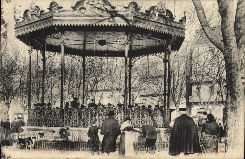 Montélimar — O kiosque — Editor: Montélimar - Frente