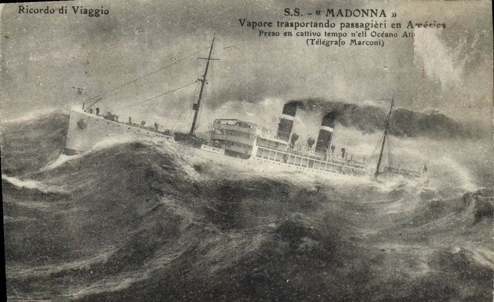 S.S. « MADONNA » — vapeur transportant des passagers en Atlantique en temps de tempête — éditeur TÉLÉGRAPHE MARCONI - Frente