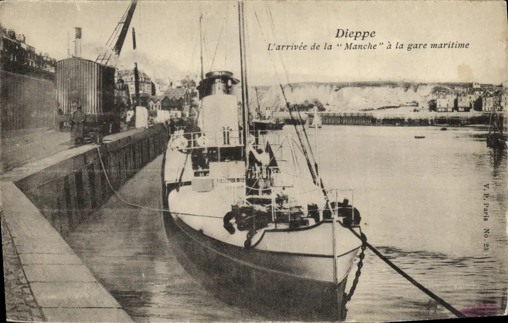 Dieppe — A chegada do "Manche" à estação marítima — V.R. Paris No. 23 - Frente