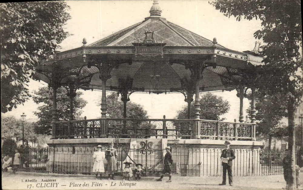 ClICHY — Plein des Fêtes — Het Kiosque — L'Abellie, Asnières - Voorkant