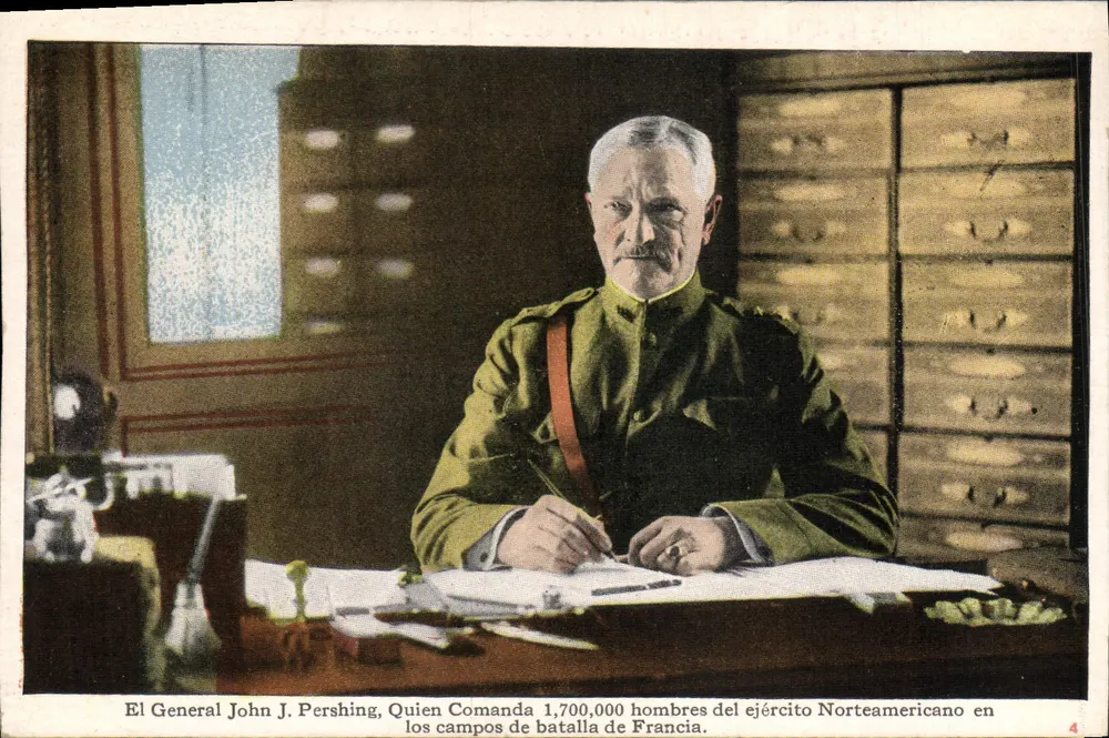 Generał John J. Pershing — Dowódca 1 700 000 żołnierzy armii północnoamerykańskiej we Francji — Karta pocztowa nr 4 - Awers