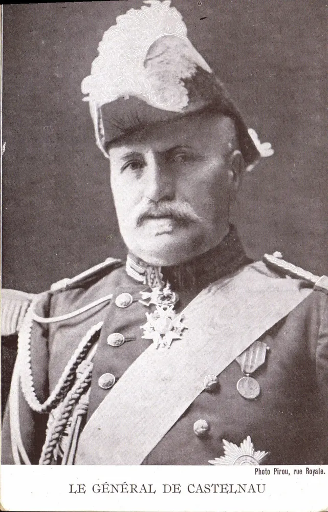 Generał de Castelnau — portret wojskowy — Foto Pirou, rue Royale - Awers