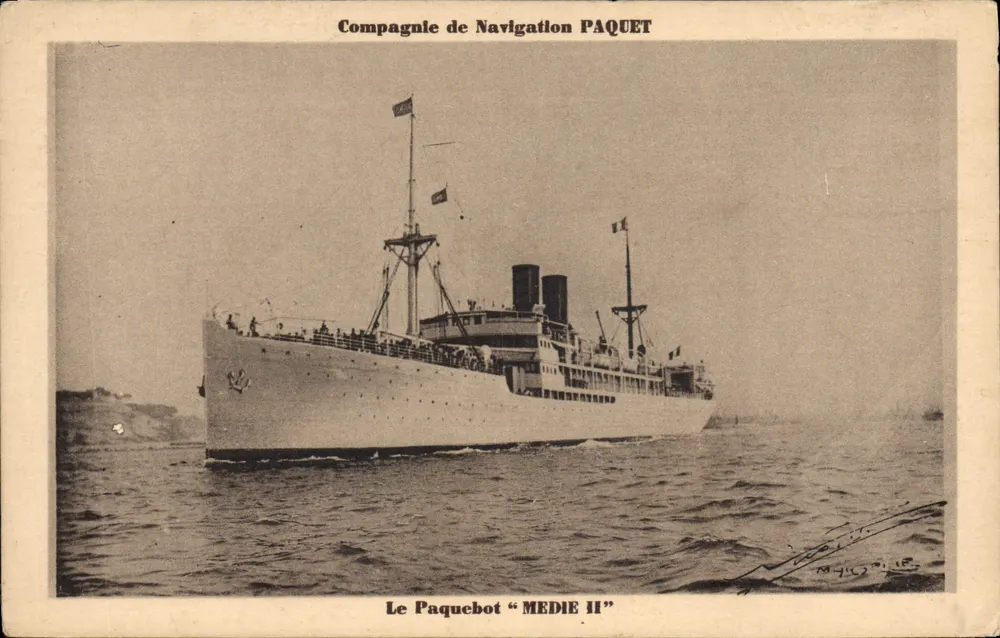 Das Dampfschiff "MÉDIE II" — Compagnie de Navigation PAQUET — Seriennummer A - Vorderseite