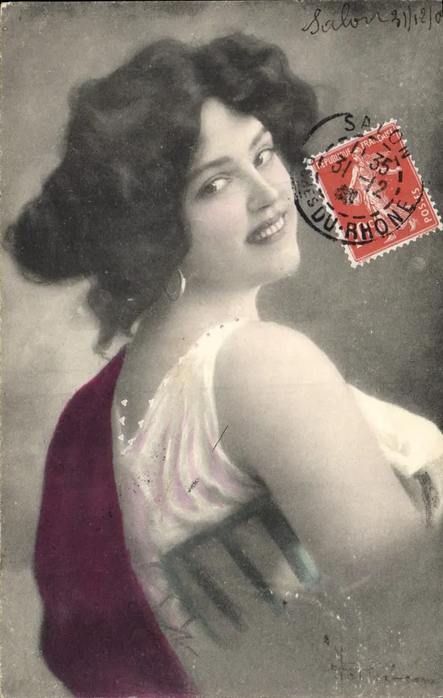 Junge Frau in einem gestreiften Kleid — Salon de 1931 — Verlag unbekannt - Vorderseite