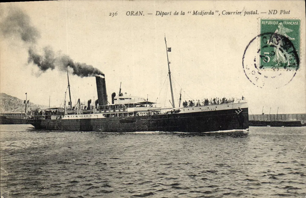 ORAN — Abfahrt der « Medjerda », Postdienst — ND Phot - Vorderseite