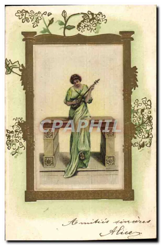Femme en robe verte jouant de la mandoline — éditeur 'Union postale universelle' — n° de série non visible - Recto