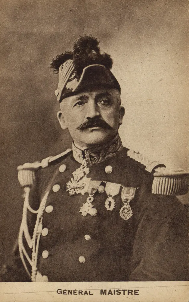 Geral Maistre — retrato militar — Grav. Lup. Flammographie, Paris - Frente