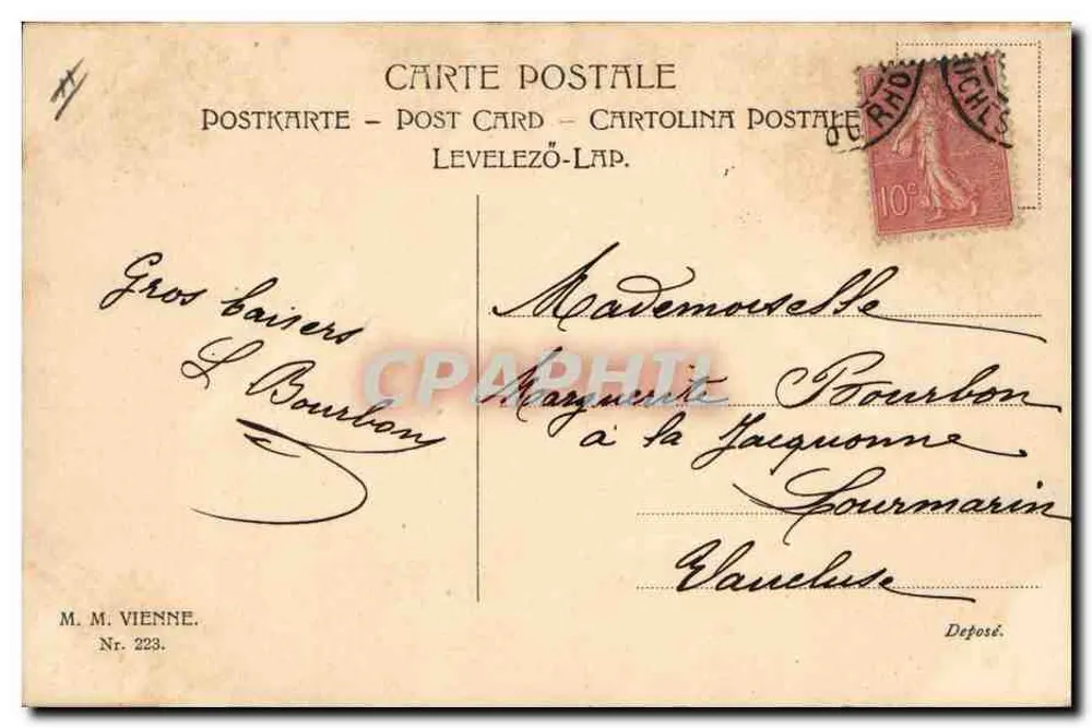 Menina sentada — jardim — M. M. VIENNE, Nr. 223 - Verso