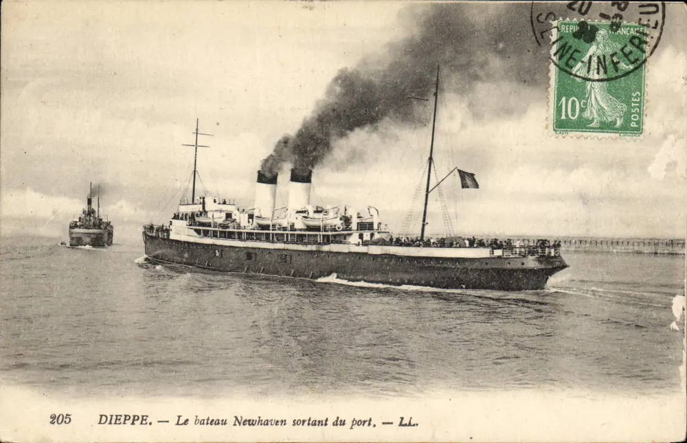Dieppe — Das Schiff Newhaven verlässt den Hafen — LL. Nr. 205 - Vorderseite