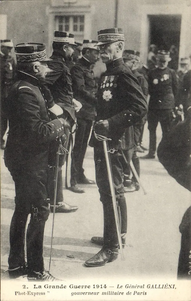 O Geral Galliéni — Governador Militar de Paris — A Grande Guerra 1914 — Phot-Express - Frente