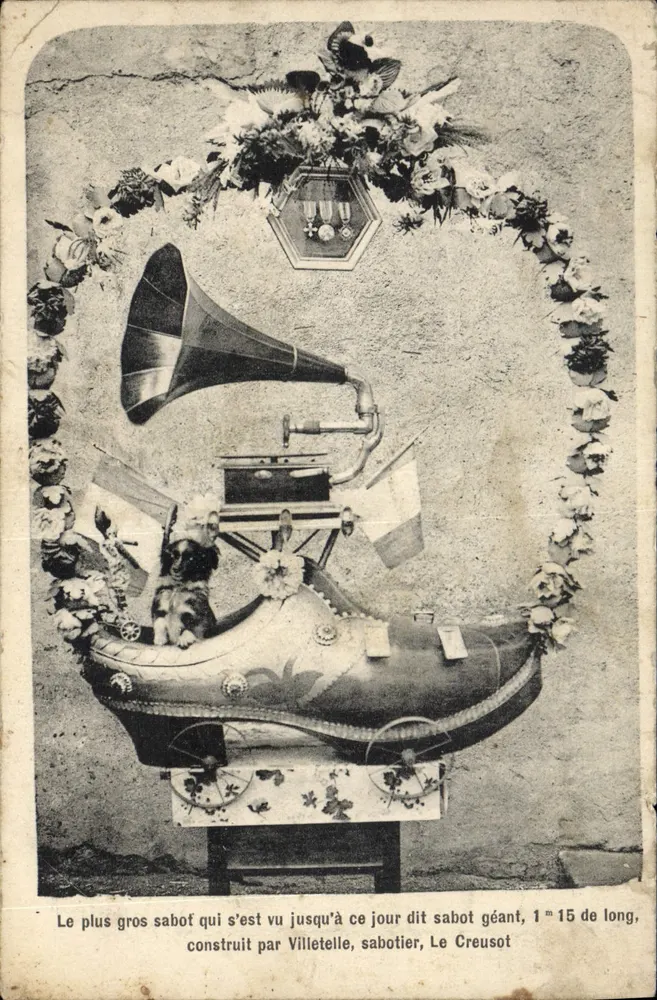Gigantischer Schuh — Ausstellung — Villetelle, Le Creusot - Vorderseite