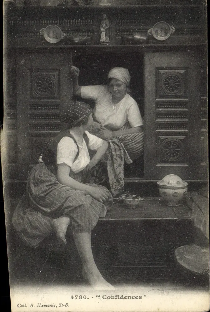 Duas mulheres em conversa — cena íntima — Coll. E. Hamonic, n° 4780 - Frente