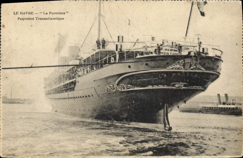 Le Havre — 'La Provence' — Transatlantischer Dampfer - Vorderseite