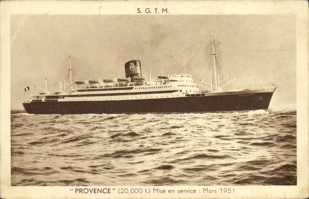 Le paquebot "Provence" — (20.000 t.) — S.G.T.M. — Mise en service : Mars 1951 - Frente