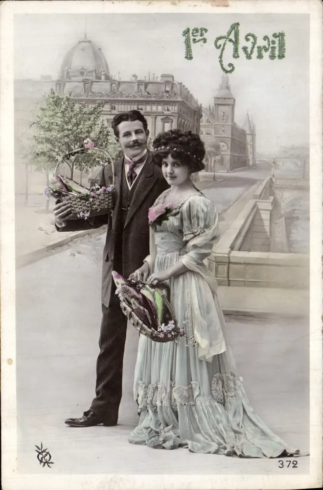 Paar in historischem Kleid — 1. April — unbekannter Verlag, Nr. 372 - Vorderseite