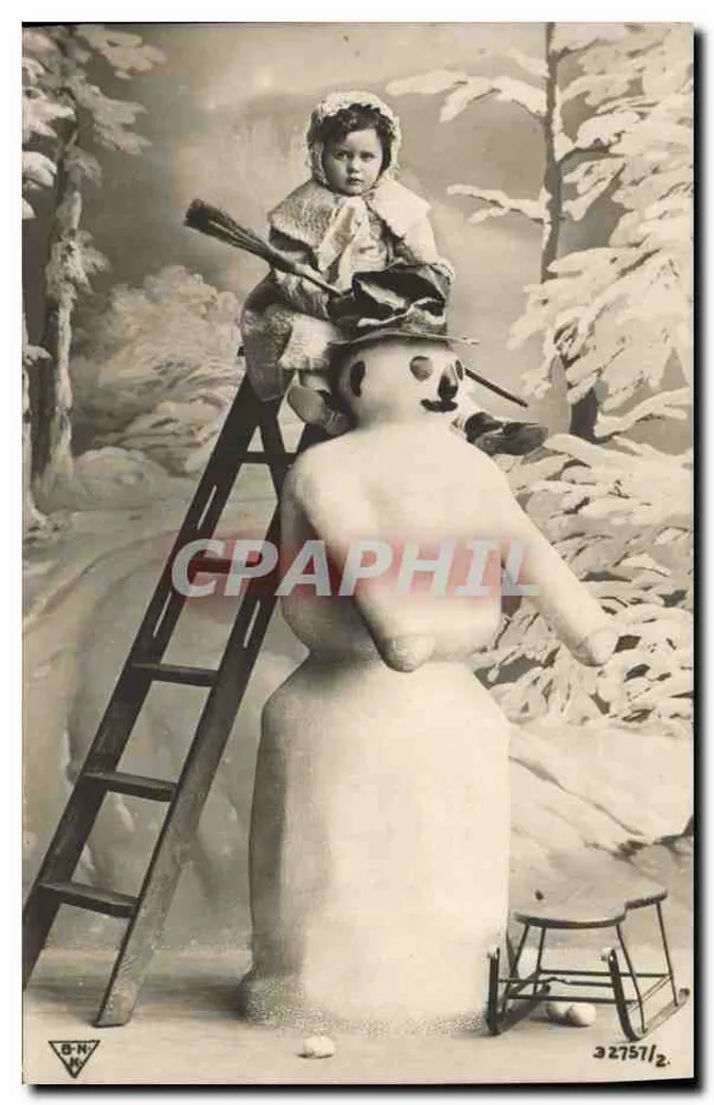 Kind auf einem Schneemann — Fotostudio — B.N.K. n° 32751/2 - Vorderseite