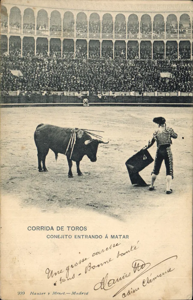 Corrida de touros — um touro entrando á matar — Hauser y Menet, n° 999 - Frente