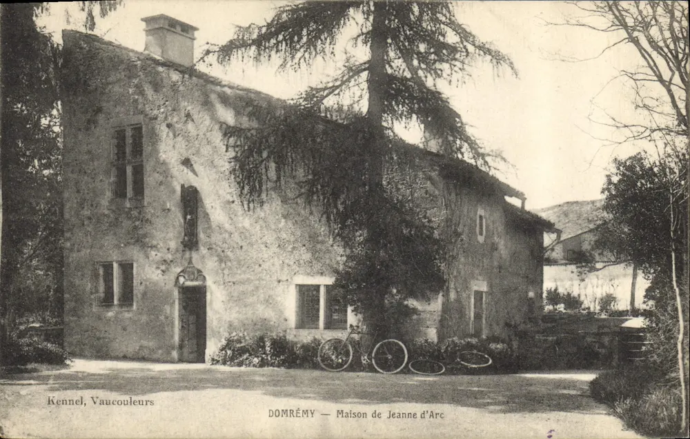 Domrémé — Casa de Joana d'Arc — Kennel, Vaucouleurs - Frente