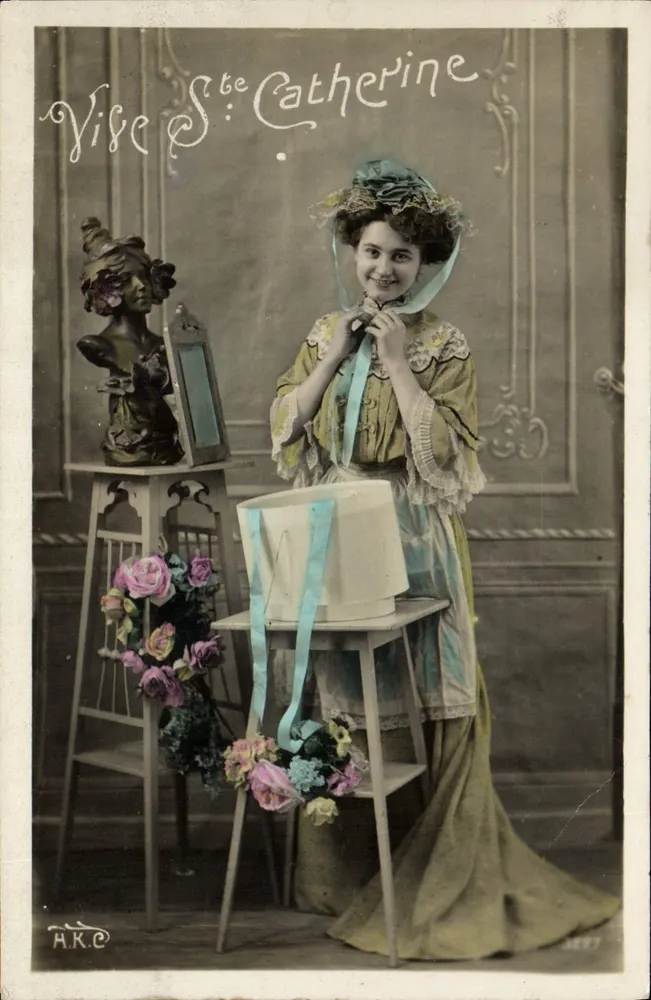 Sainte-Catherine — junge Frau in historischem Kleid mit Krone und Korb — A.K.C. Nr. 3227 - Vorderseite
