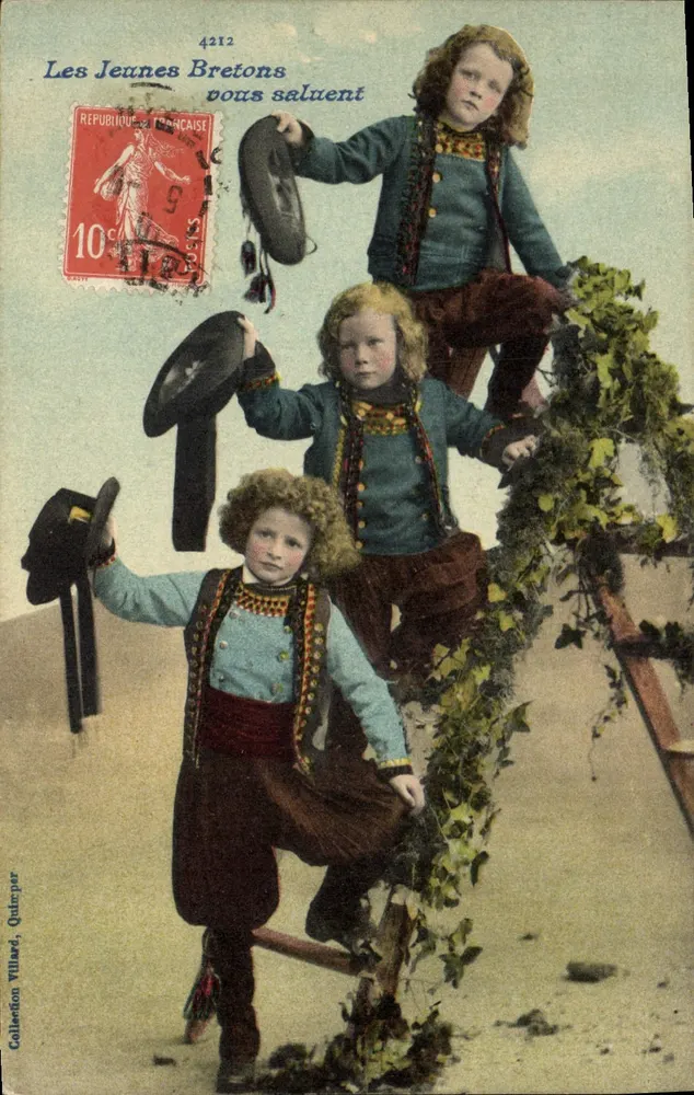 Die jungen Bretonen grüßen Sie — Collection Villard, Quimper — n° 4212 - Vorderseite