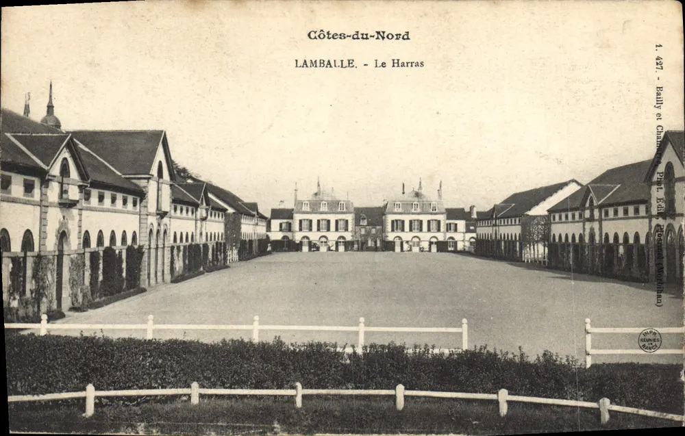 Lamballe - Le Harras — Ansicht des Platzes — Bally et Chambon, Drucker (n° 4.427) - Vorderseite
