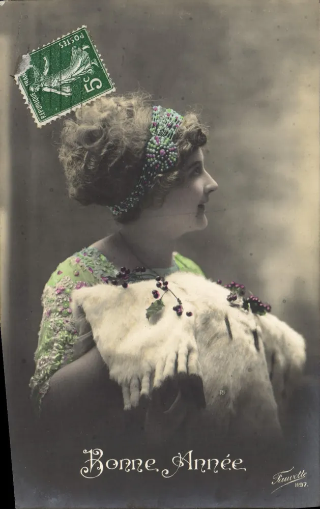 Frau in Pelz — Frohe Neujahr 1907 — Verleger Tiuurtle - Vorderseite