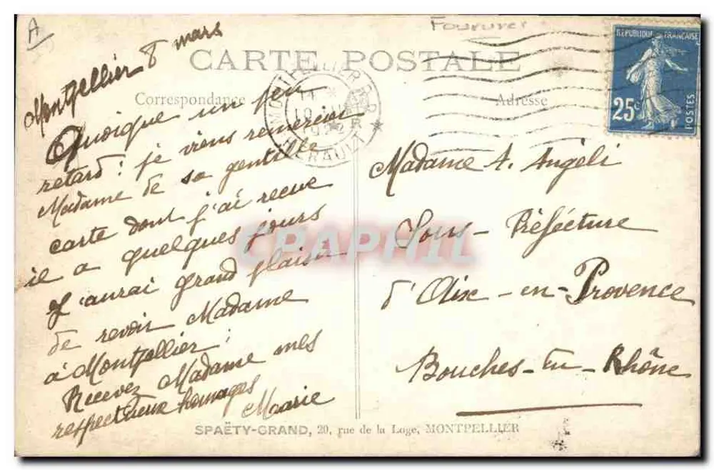 Mujer en vestido blanco y abrigo de piel — Montpellier — editor Spaëty-Grand, número de serie no visible - Reverso