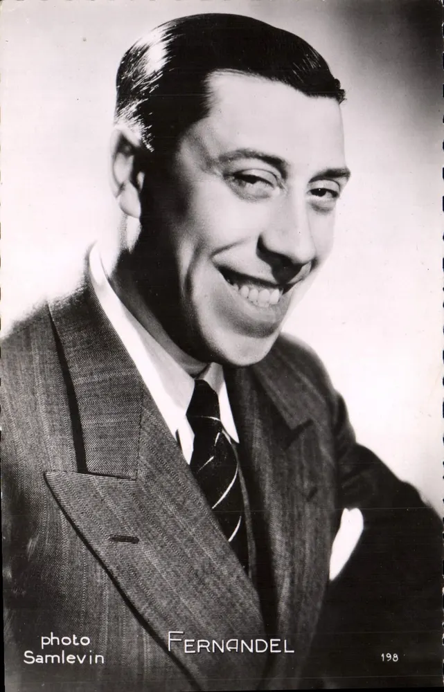 Fernandel — retrato sorridente — foto Samlevin, n°198 - Frente