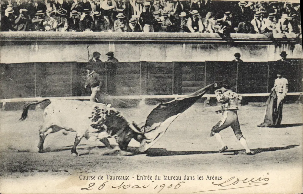 Stierkampf - Eintritt des Stiers in die Arena — Phototypie E. Lacaour Marseille - Vorderseite