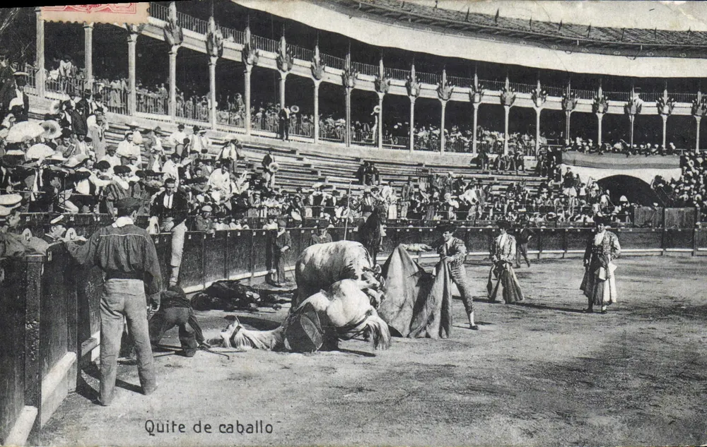 Quite de caballo — spectacle de tauromachie dans un arène — éditeur non identifié - Frente