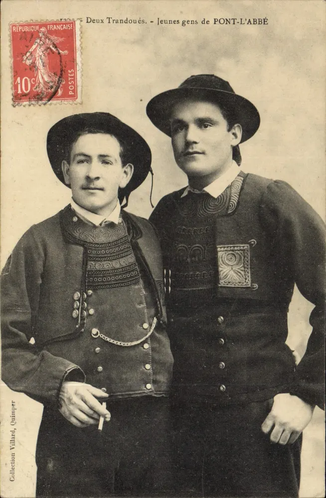 Deux Trandoués — Jeunes gens de PONT-L'ABBÉ — Collection Villard, Quimper - Recto