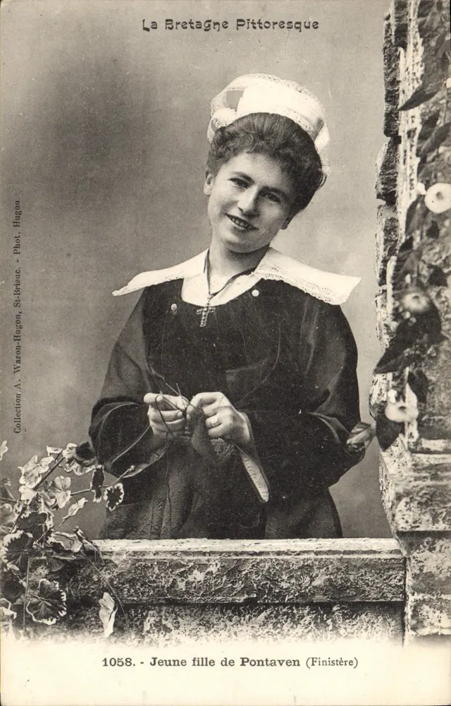 Menina de Pontaven — Bretanha pitoresca — Coleção A. Waron-Hugon, St-Brieuc, n° 1058 - Frente