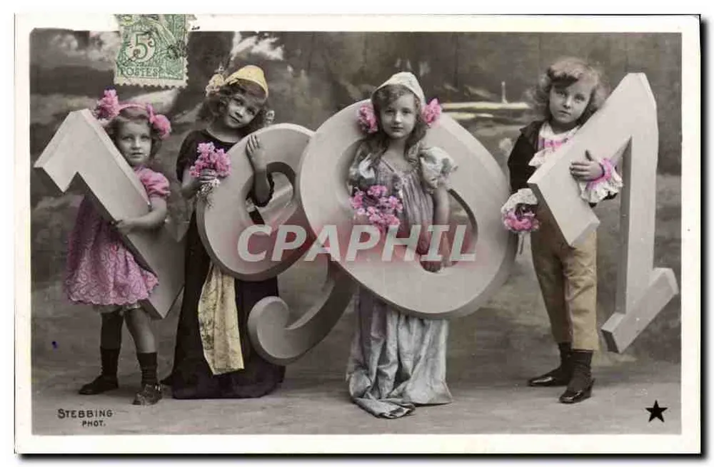 Vier Kinder mit den Zahlen 1901 — Stebbing Phot. - Vorderseite