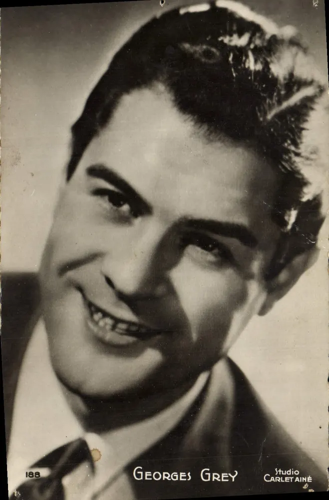 Georges Grey — retrato sorridente — Studio Carlet Aîné, n°188 - Frente