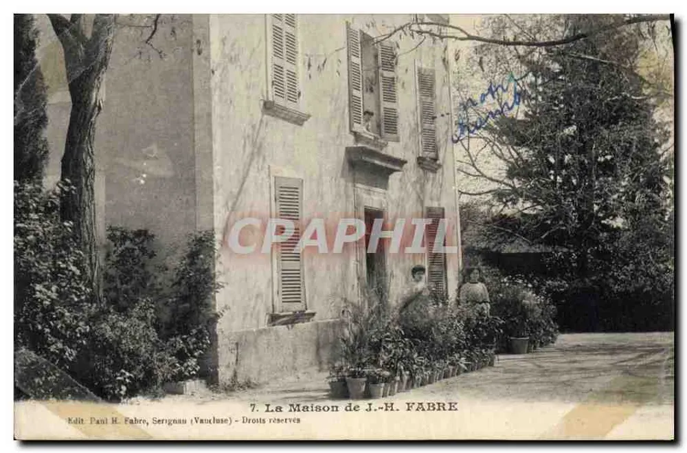 La Maison de J.-H. Fabre — vue de façade avec deux personnes devant l'entrée — éditeur Paul H. Fabre, Serignan (Vaucluse) - Frente