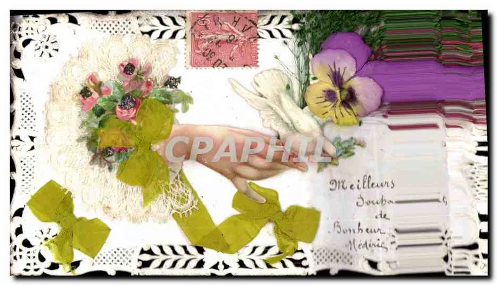 Mão segurando um buquê — decoração de renda e flores — editor desconhecido - Frente