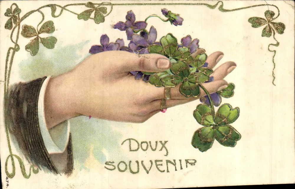 Mão segurando violetas e trevo — Lembrete doce — n° 474 - Frente