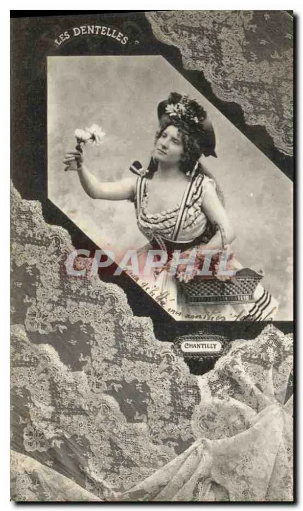 Mulher em vestido de renda — Chantilly — Fototipia A. Bengeret & Cie, Nancy - Frente