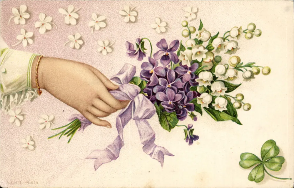 Mão oferecendo um buquê de violetas e de flores-de-maio — A.A.M. N° 818 - Frente