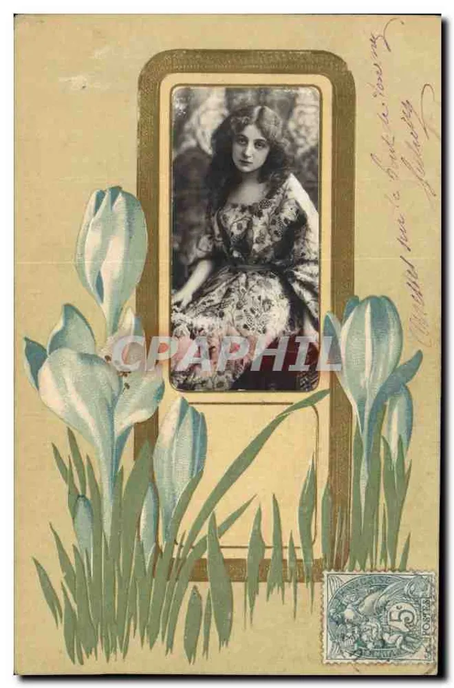 Frau in Blumendress — Ansichtskarte mit Tulpen — Verlag nicht sichtbar - Vorderseite