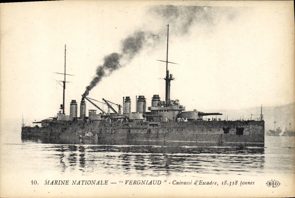 Nationalflotte — "VERGNIAUD" — Schlachtschiff der Flotte, 18.318 Tonnen — Verlag EDP, n°10 - Vorderseite