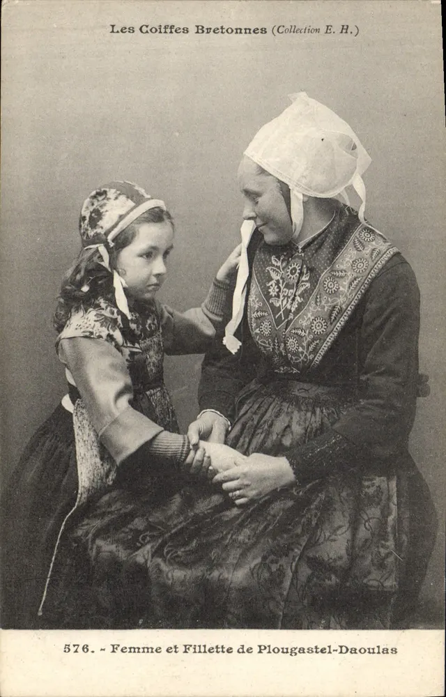 Frau und Kind aus Plougastral-Daoulas — Bretonische Kopfbedeckungen — Sammlung E.H. — n° 576 - Vorderseite