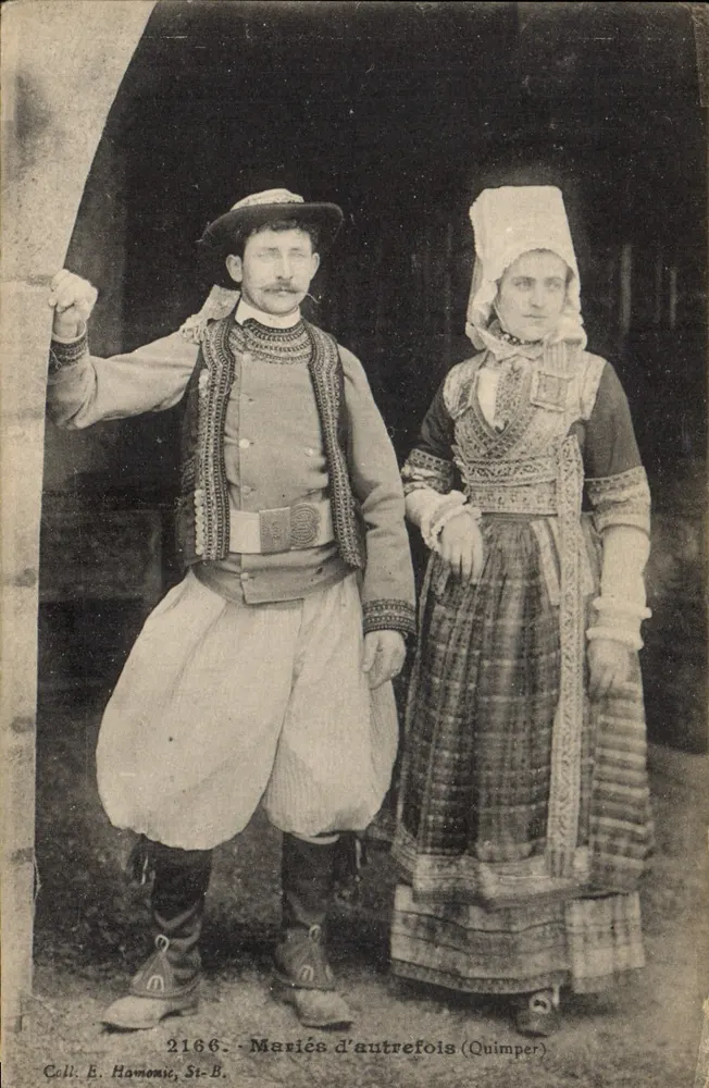 Casados de outrora (Quimper) — Coleção E. Hamonie, St-B. — n° 2166 - Frente