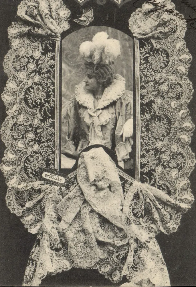 Mulher em traje de palco — Bruxelas — Fototipia A. Bergieret & Cie, Nauzy - Frente
