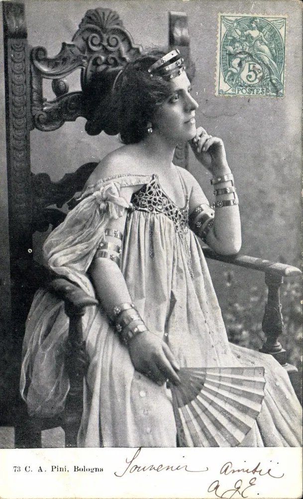 Junge Frau in orientalischem Kleid — Erinnerungskarte — C. A. Pini, Bologna, n°73 - Vorderseite